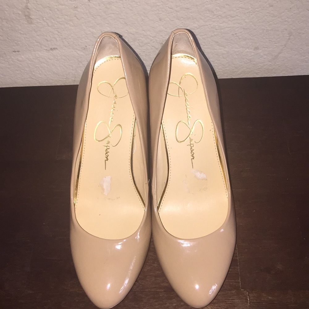 Shoe